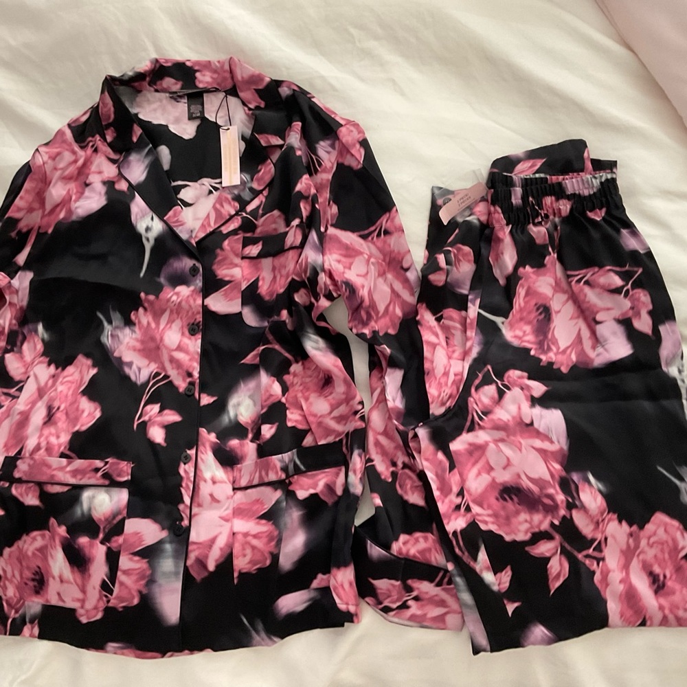 Victoria's Secret Satin Pajamas set - NWT